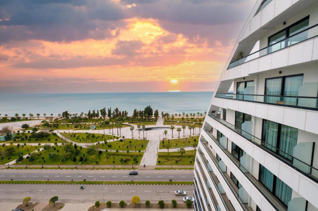 The Grandeur Hotel